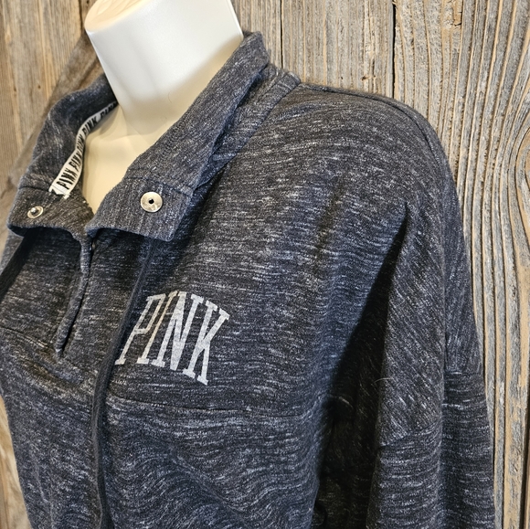 Victoria’s Secret PINK Grey Crop Top Size Large L Logo Long Sleeve EUC - Picture 2 of 8